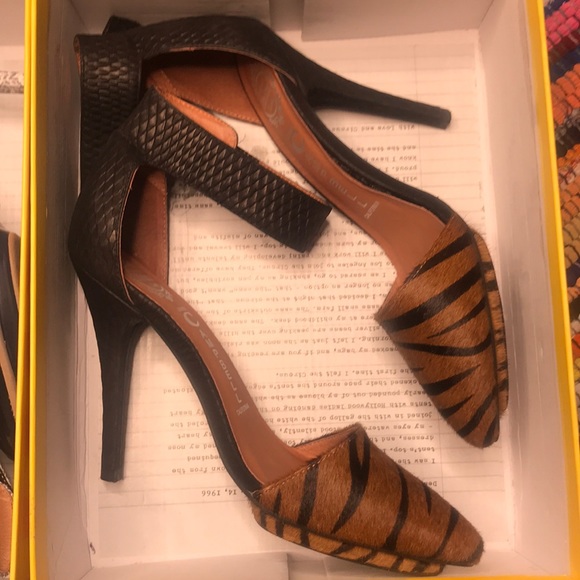 COPY - BOTH PAIR!!! Jeffrey Campbell ankle straps - Picture 3 of 7